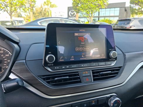 Used 2023 Nissan Altima 2.5 SV image 13