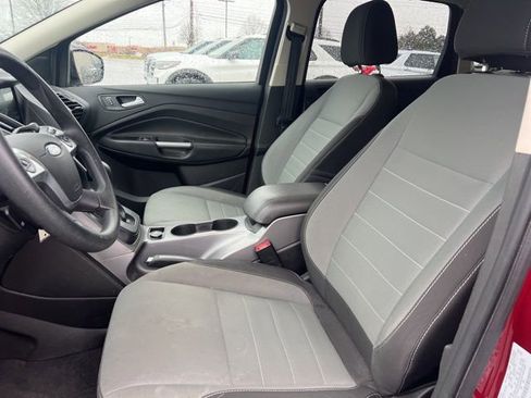 Used 2016 Ford Escape SE w/ Equipment Group 201A image 19