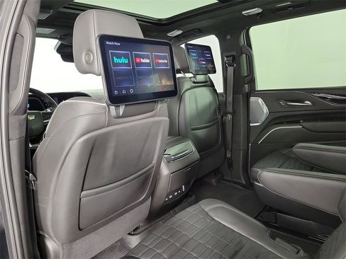 Certified 2024 Cadillac Escalade V w/ Heavy-Duty Trailer Package image 13