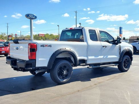 Used 2024 Ford F350 XL w/ 360-Degree Camera Package AWD/4WD image 4