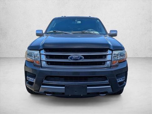 Used 2017 Ford Expedition EL Platinum image 2