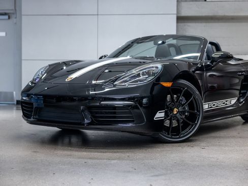 Certified 2024 Porsche 718 Boxster RWD image 21