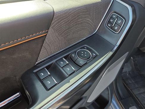 Used 2023 Ford F150 Platinum image 24