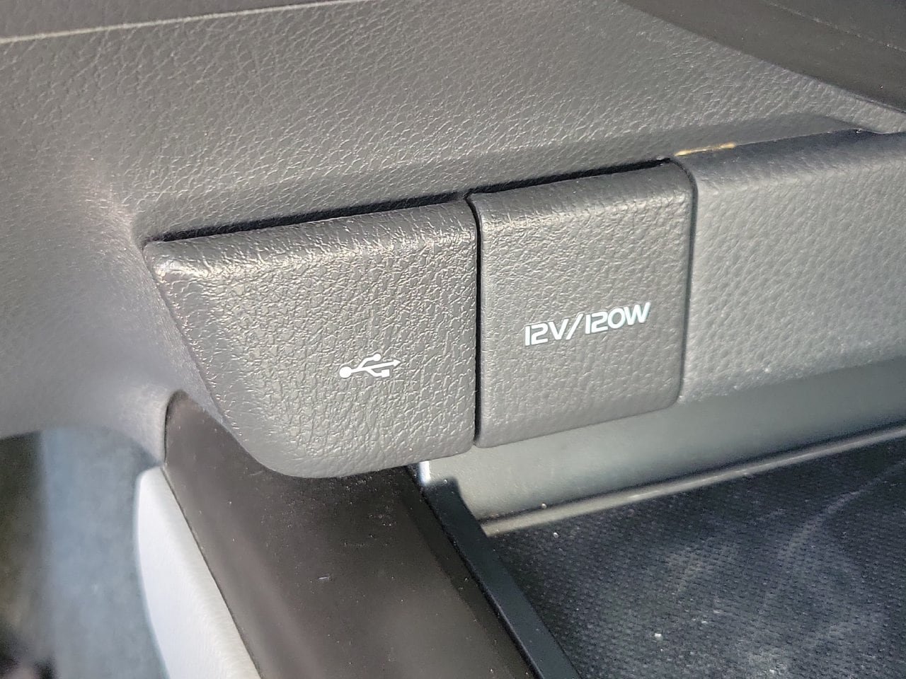 Used 2021 Toyota Camry LE FWD image 28