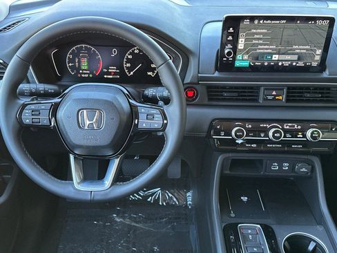 New 2025 Honda Pilot Touring image 16