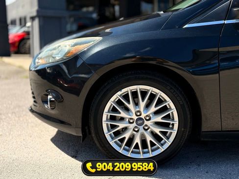 Used 2014 Ford Focus Titanium FWD image 12