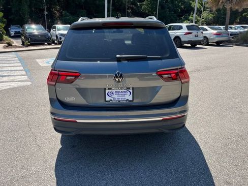 Used 2023 Volkswagen Tiguan SE FWD image 33