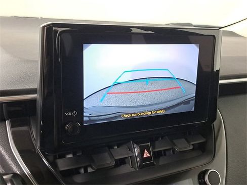 Used 2024 Toyota Corolla LE image 29