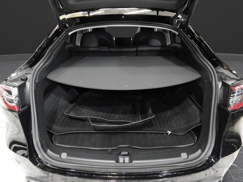 Used 2024 Tesla Model Y Long Range image 8