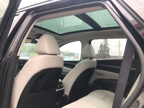 Certified 2023 Hyundai Tucson Limited AWD/4WD image 35