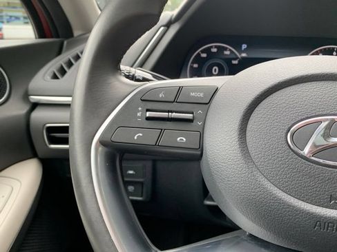 Certified 2023 Hyundai Sonata SEL w/ Convenience Package FWD image 22