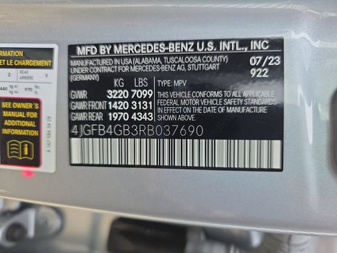 Certified 2024 Mercedes-Benz GLE 450e 4MATIC image 33