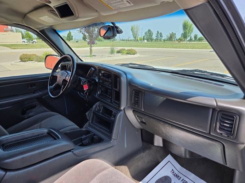 Used 2005 Chevrolet Silverado 1500 LS w/ Safe And Sound Package RWD image 30