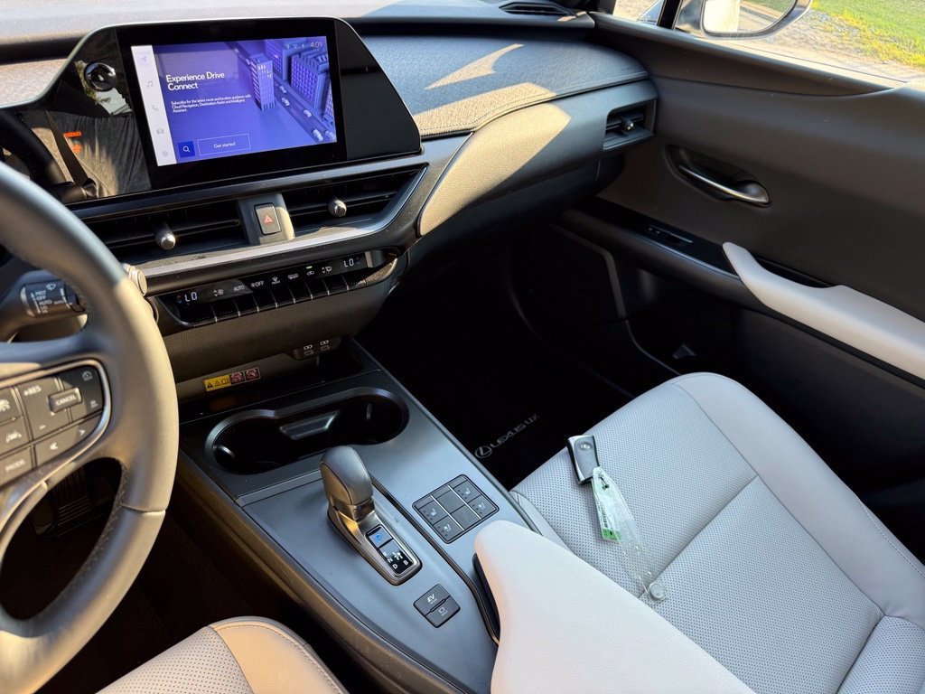 Certified 2025 Lexus UX 300h AWD w/ Accessory Package (Z1) image 35