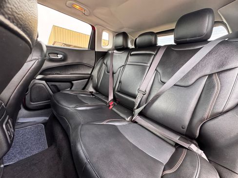 Used 2019 Jeep Compass Limited FWD image 28