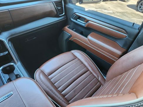 Used 2024 GMC Sierra 2500 Denali Ultimate image 15