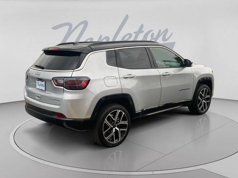 Used 2025 Jeep Compass Limited w/ Elite Group AWD/4WD image 8