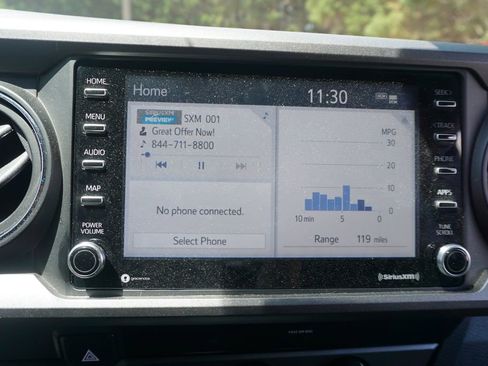 Used 2020 Toyota Tacoma TRD Sport image 10