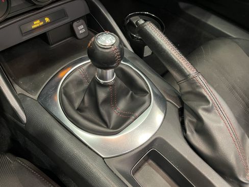 Used 2016 MAZDA MX-5 Miata Sport RWD image 18
