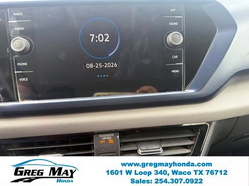 Used 2022 Volkswagen Taos SE FWD image 18