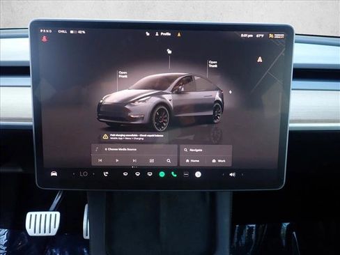 Used 2023 Tesla Model Y Performance image 18
