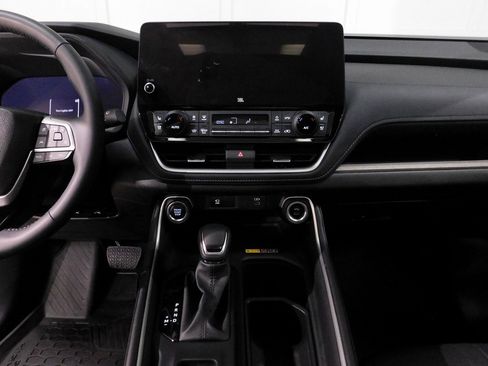 Used 2024 Toyota Grand Highlander Limited image 45