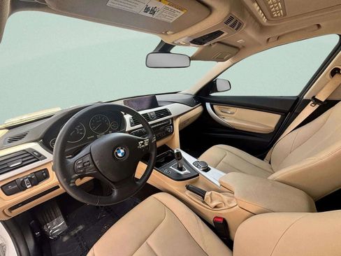 Used 2018 BMW 320i xDrive Sedan w/ Convenience Package image 18