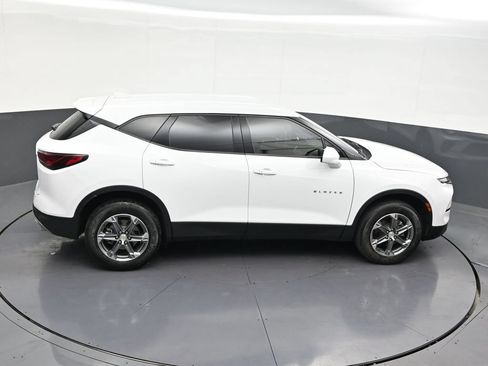 Used 2024 Chevrolet Blazer LT FWD image 21