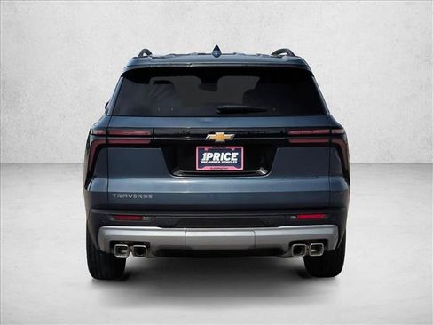 Used 2026 Chevrolet Traverse LT FWD image 6