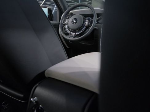 Used 2023 Rolls-Royce Cullinan AWD/4WD image 60