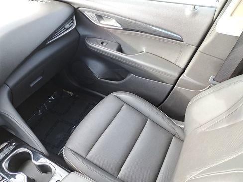 Used 2023 Buick Envision Essence image 13