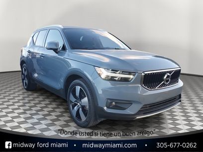 Used 2021 Volvo XC40 T5 Momentum w/ Protection Package Premier
