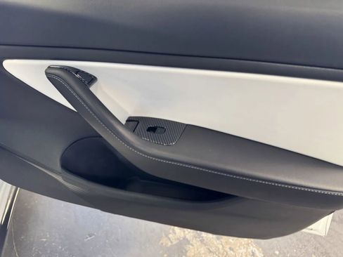 Used 2020 Tesla Model 3 Standard Range Plus image 7