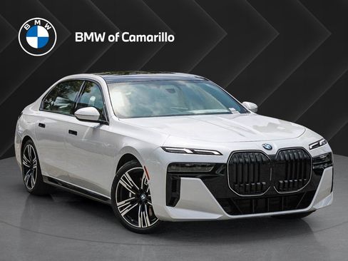 New 2026 BMW 740i RWD image 1