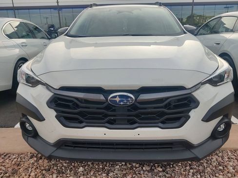 Used 2024 Subaru Crosstrek 2.0i Premium AWD/4WD image 2