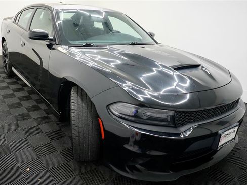 Used 2017 Dodge Charger R/T RWD image 10