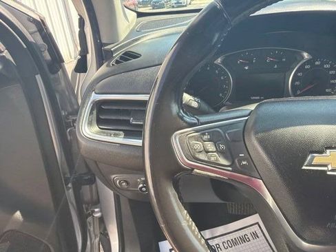 Used 2019 Chevrolet Equinox LT w/ Driver Convenience Package FWD image 17