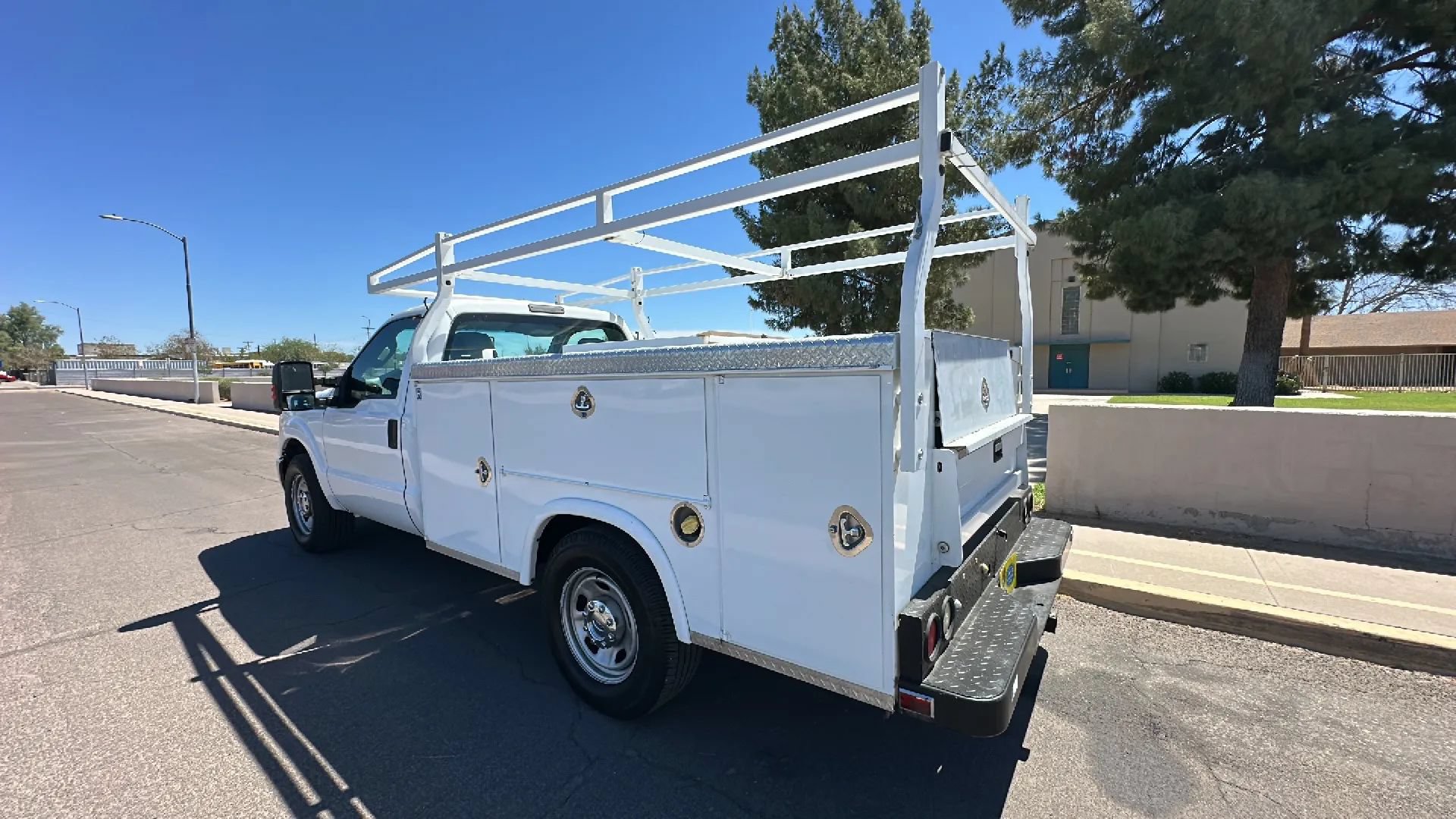 Used 2016 Ford F350 XL w/ XL Appearance Package RWD image 2