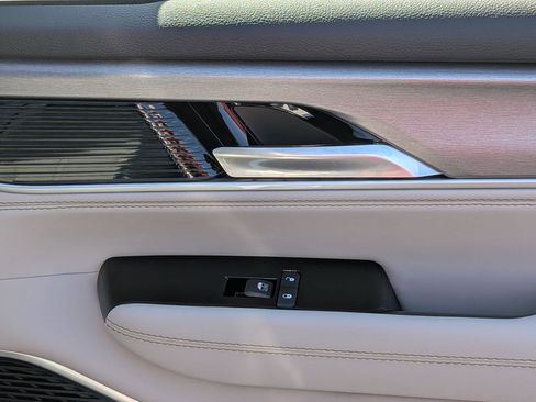 New 2026 Jeep Grand Wagoneer 4WD image 33