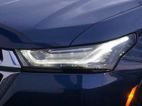 Certified 2023 Chevrolet Traverse LT image 32