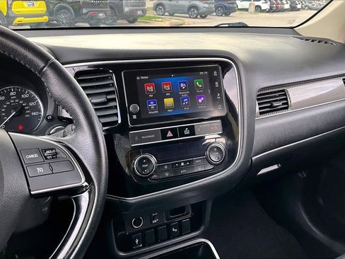 Used 2019 Mitsubishi Outlander SEL image 7