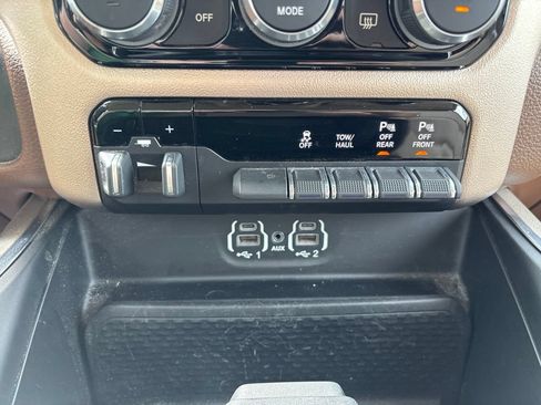 Used 2020 RAM 1500 Laramie AWD/4WD image 48