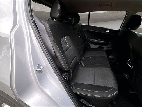 Used 2018 Kia Sportage LX image 25