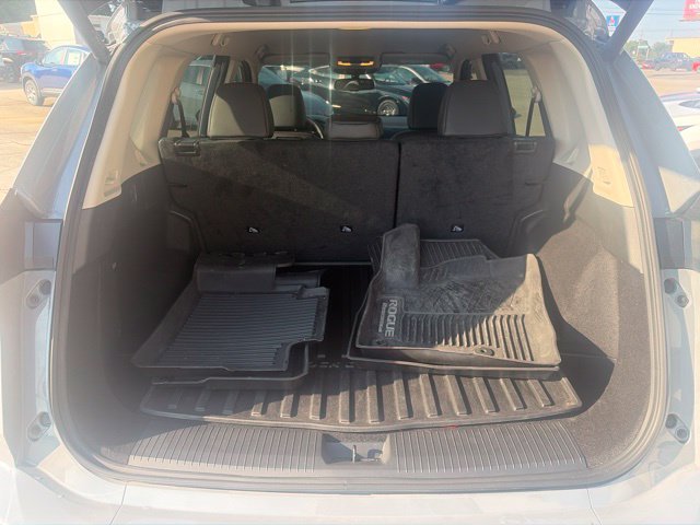 Used 2025 Nissan Rogue SV w/ Rock Creek Premium Package AWD/4WD image 15
