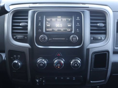 Used 2018 RAM 2500 Tradesman w/ Chrome Appearance Group AWD/4WD image 34