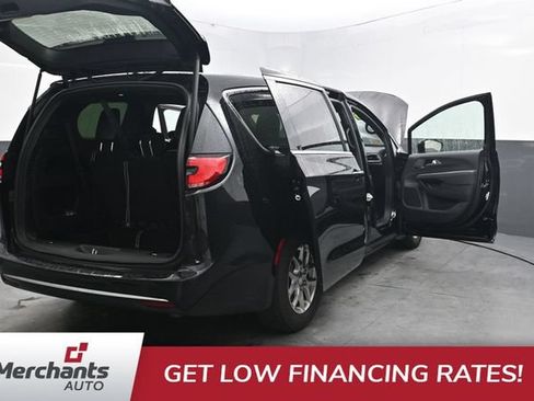 Used 2025 Chrysler Pacifica Select FWD image 58