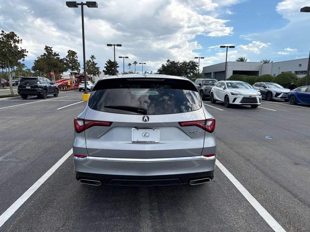 Used 2023 Acura MDX w/ Technology Package FWD image 7