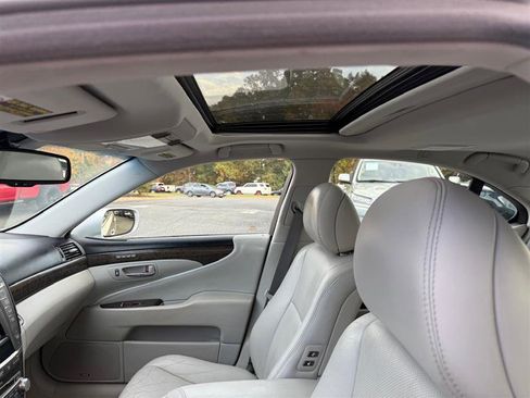 Used 2011 Lexus LS 460 AWD image 28