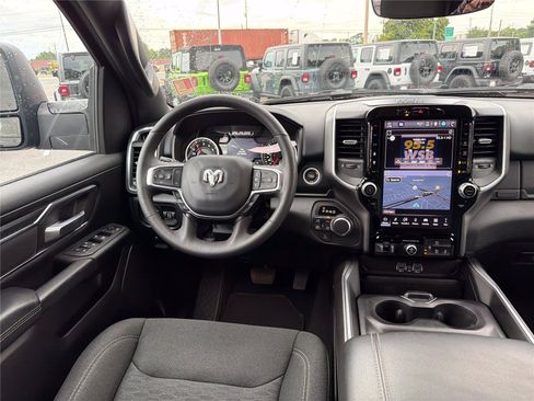 Used 2025 RAM 1500 Big Horn AWD/4WD image 21