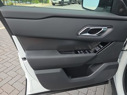 Used 2026 Land Rover Range Rover Velar S image 20